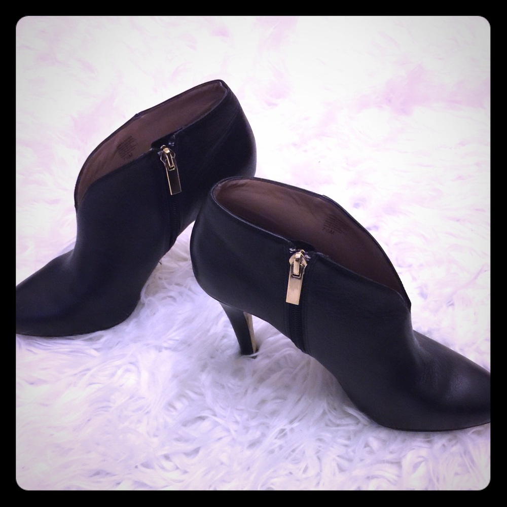 Price DROP ❗️Banana Republic Booties